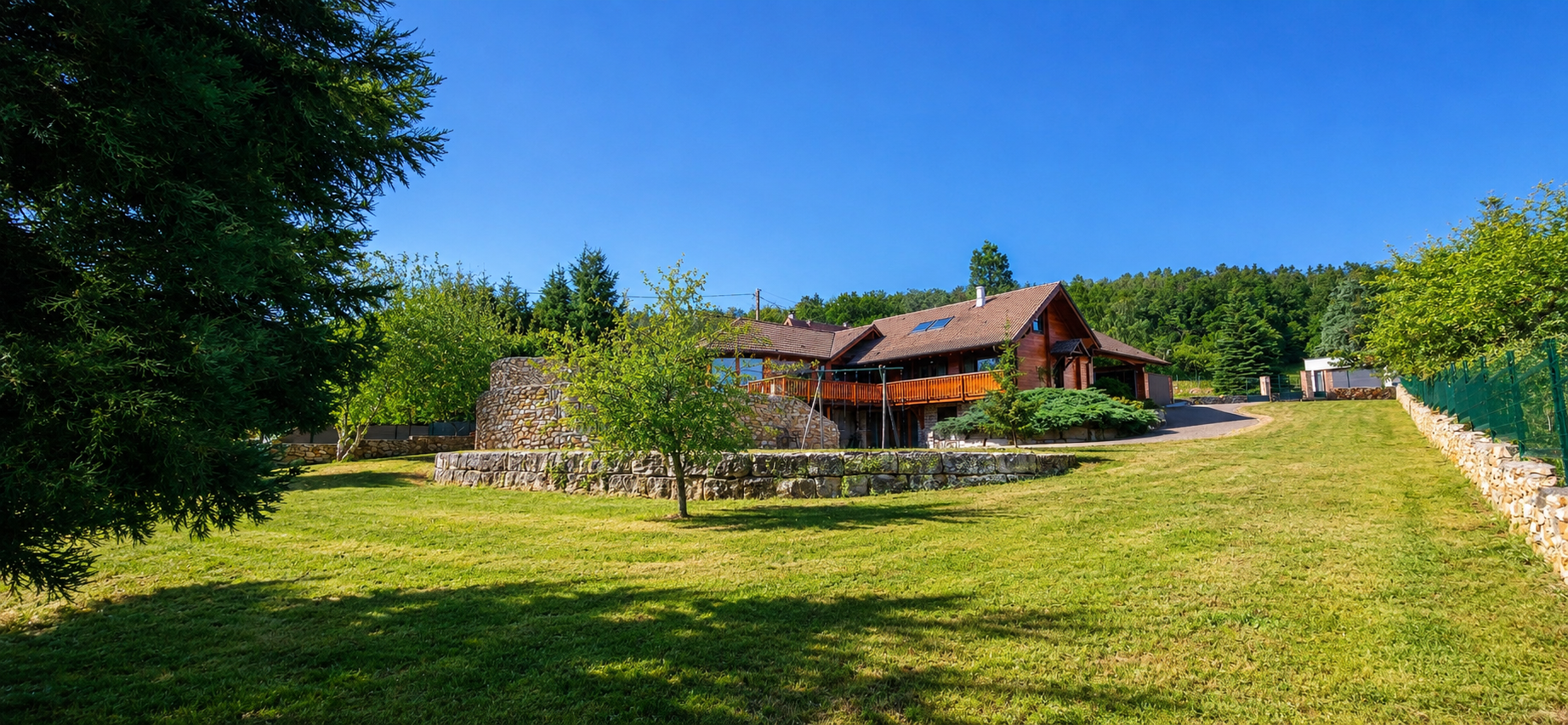 Chalet bois de conception nordique